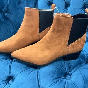 Women Stylish Tan Ankle Boots